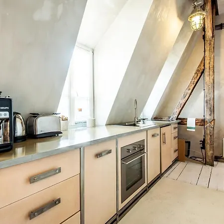 Super Atelier Apartment